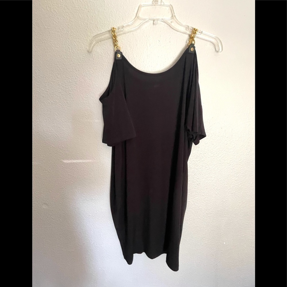 SOHO APPAREL gold chain cold shoulder black dress - Picture 4 of 10